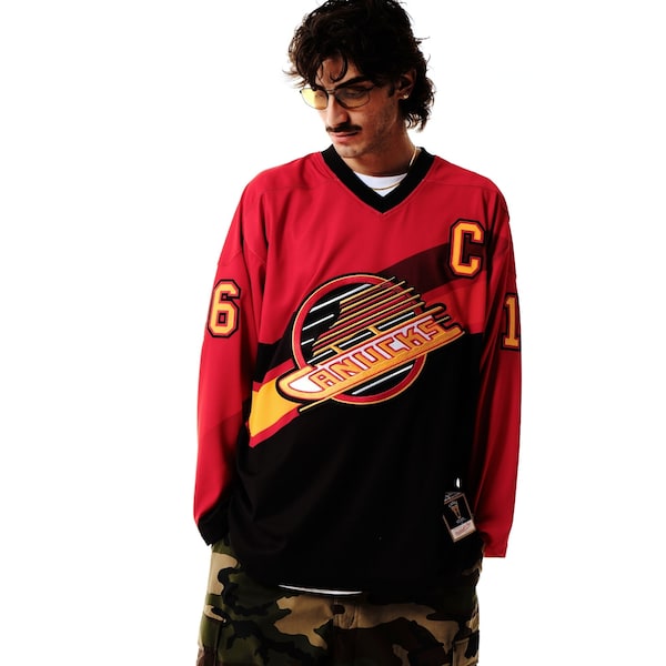 Vancouver Canucks Mens Mitchell Ness Trevor Linden 1995/96